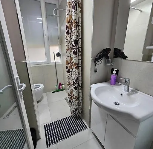 Appartement Near Us Embassy With Balcony *